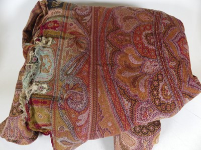 Lot 482 - A vintage paisley shawl