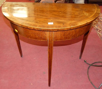 Lot 1424 - An early 19th century mahogany, satinwood...