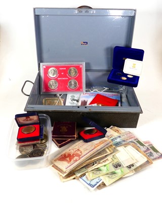 Lot 377 - A collection of coins and banknotes, to...