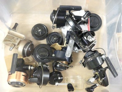 Lot 491 - A collection of sea fishing & freshwater...