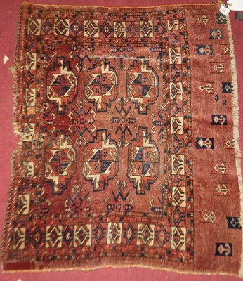 Lot 1451 - A Turkomen woollen Bagface, 96 x 86cm (a/f)