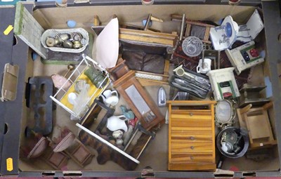 Lot 399 - A collection of dolls house furniture and...