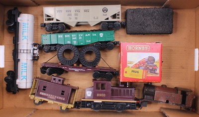 Lot 152 - A collection of mostly Lionel items, to...