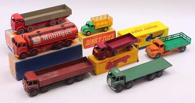 Lot 1362 - Dinky Toys collection of loose and boxed...