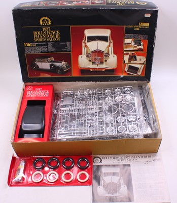 Lot 821 - Gunze Sangyo 1/16th scale plastic kit for a...
