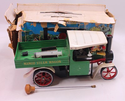 Lot 14 - Mamod SW1 steam lorry, comprising a green body,...