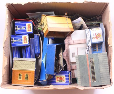 Lot 288 - A large box containing various Hornby Dublo...