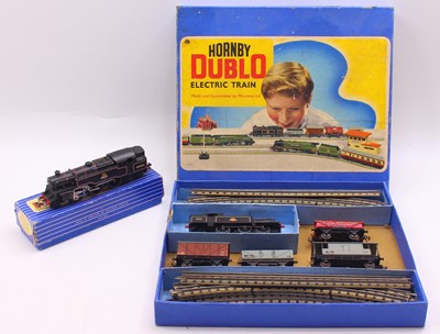 Lot 265 - EDG17 Hornby Dublo, good set, comprising an...
