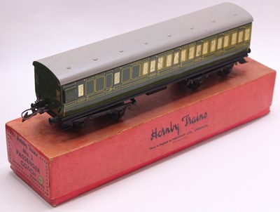 Lot 129 - 1935/41 Hornby 0-gauge No.2 Passenger Coach...