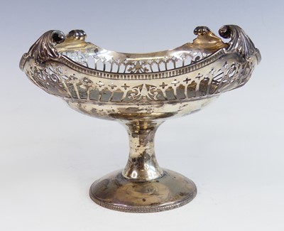 Lot 2141 - A George V silver pedestal bonbon dish, the...