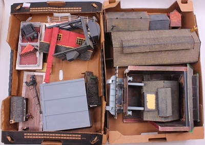Lot 193 - Two trays containing various 0 gauge finescale...