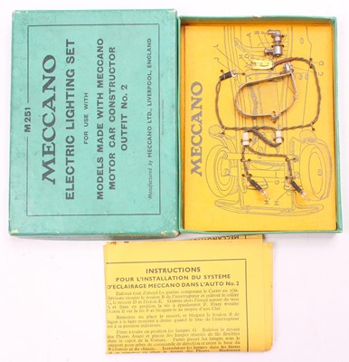 Lot 582 - Meccano Pre-War 1933-1941 M251 Lighting Set...