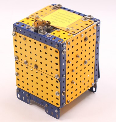 Lot 602 - Meccano made up model of a coin-grabbing...