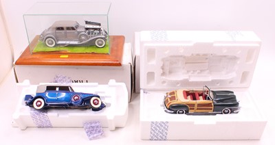Lot 2048 - Danbury Mint 1/24 scale group of 3 diecasts to...