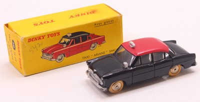 Lot 1068 - French Dinky No.542/24ZT Simca Ariane Taxi,...