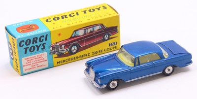 Lot 1524 - Corgi Toys No. 253 Mercedes Benz 220SE...