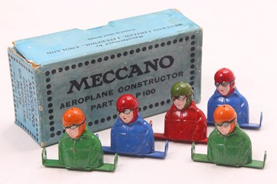 Lot 662 - An original Meccano trade box of five...