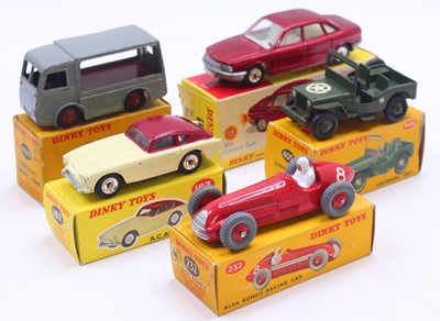 Lot 1367 - Dinky Toys group of 4 boxed diecasts to...