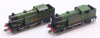Lot 250 - Two Hornby Dublo locos to include a pair of...