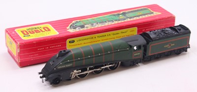 Lot 254 - Hornby Dublo 2 rail 2211 Golden Fleece A4 loco...