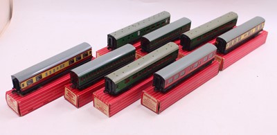Lot 308 - Eight Hornby Dublo coaches, to include a 4048...
