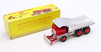Lot 1044 - Dinky Toys, 959 Foden dump truck with...