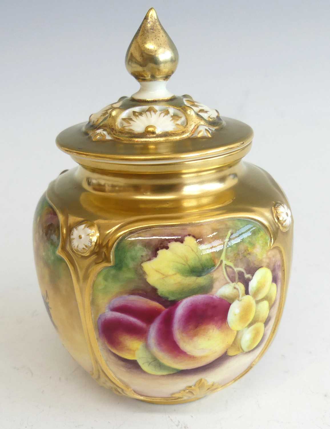 Lot 2081 - A Royal Worcester porcelain pot pourri jar and...