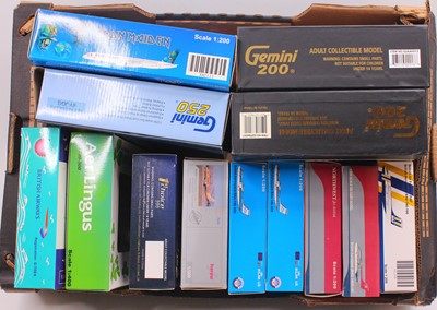 Lot 2016 - One tray containing 13 modern issue diecast...