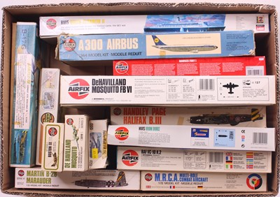 Lot 686 - One tray containing 14 various mixed scale...