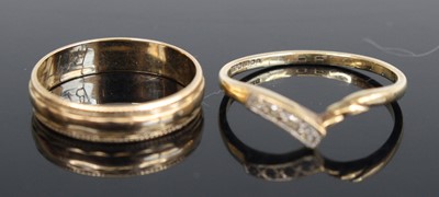 Lot 265 - A 9ct gold wedding band, sponsor MS&S, size J,...