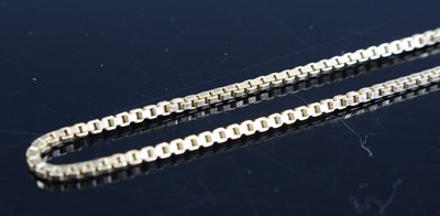 Lot 278 - A modern 9ct gold fine box link neck chain,...