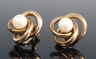 Lot 295 - A pair of yellow metal and cultured pearl set...