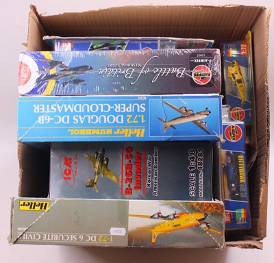 Lot 696 - One box containing 7 mostly Airfix plastic...