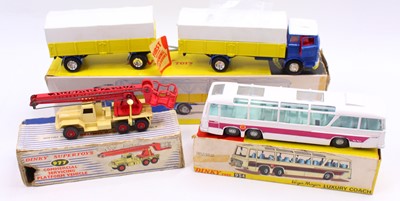 Lot 1274 - 3 various boxed Dinky Toy diecast vehicles,...