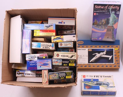 Lot 704 - One box containing 29 various aircraft plastic...