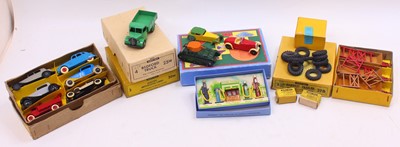 Lot 1401 - Dinky Toys collection of Trade boxes and...