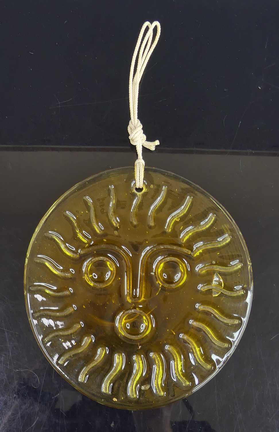 Lot 76 - Paul Jeffries for Whitefriars - a moulded...