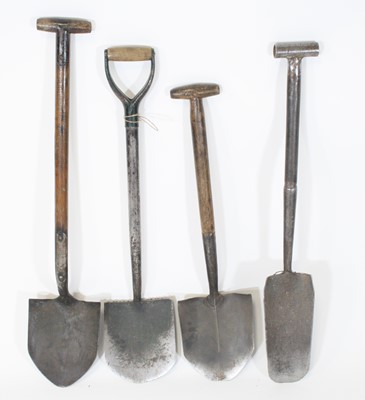 Lot 752 - A WW II military spade / entrenching tool,...
