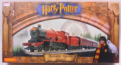 Lot 321 - A Hornby 00 Gauge Harry Potter train set...
