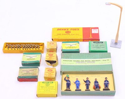 Lot 1330 - Dinky Toys collection of figure sets and...