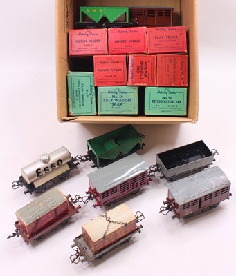 Lot 139 - Approx 18 post-war Hornby 0-gauge goods wagons...