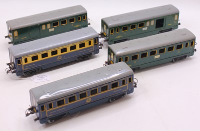 Lot 134 - Five French Hornby 0-gauge bogie coaches,...