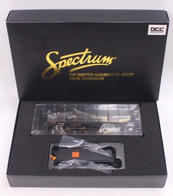 Lot 381 - Bachmann Spectrum HO gauge DCC fitted USRA...