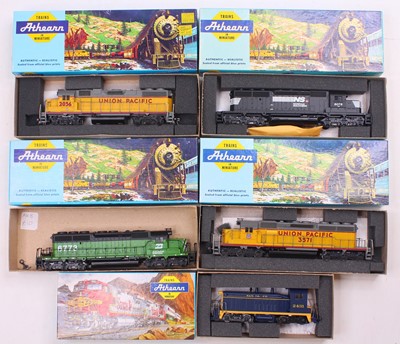 Lot 461 - Five HO gauge Athearn locos to include an...