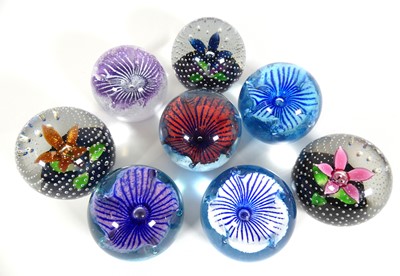 Lot 176 - A collection of Caithness art glass...