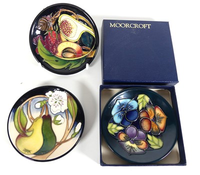 Lot 163 - A Moorcroft Queens Choice pattern pin tray,...