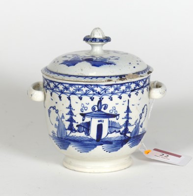 Lot 22 - An 18th century pearlware sugar bowl, with an...