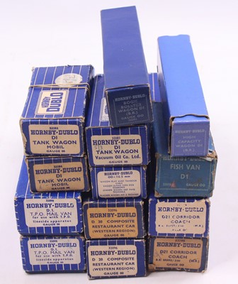 Lot 295 - One tray containing Hornby Dublo 3 rail wagons...