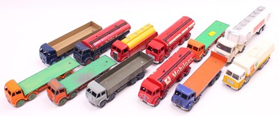 Lot 1420 - One tray containing various Dinky lorries to...