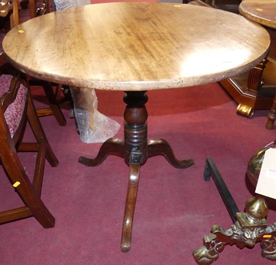 Lot 1234 - An early 19th century mahogany circular fixed...